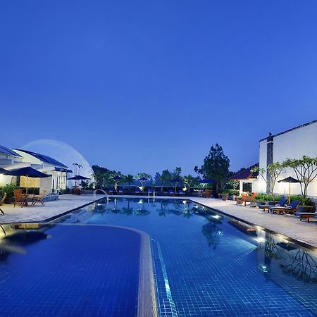 Aryaduta Bandung Exterior foto